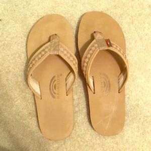 Men’s size 7 rainbow flip flops